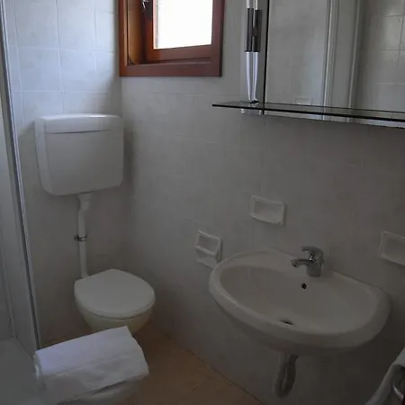 Hotel Moreri Hotell 3*