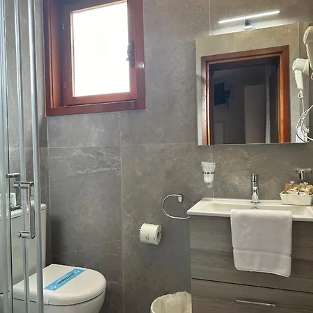 Hotel Moreri Hotell 3*