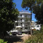 Hotel Moreri Hotel 3*